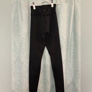 TenTree In Motion Leggings -excellent condition, black